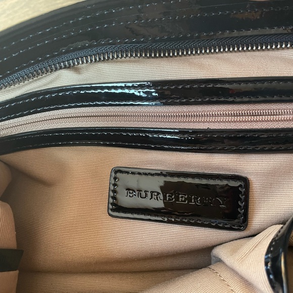 AUTHENTIC Burberry tote + wallet combo - Picture 6 of 10